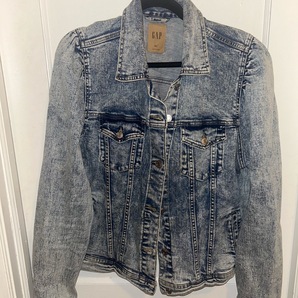 GAP Light Acid-Wash Blue Denim Jacket